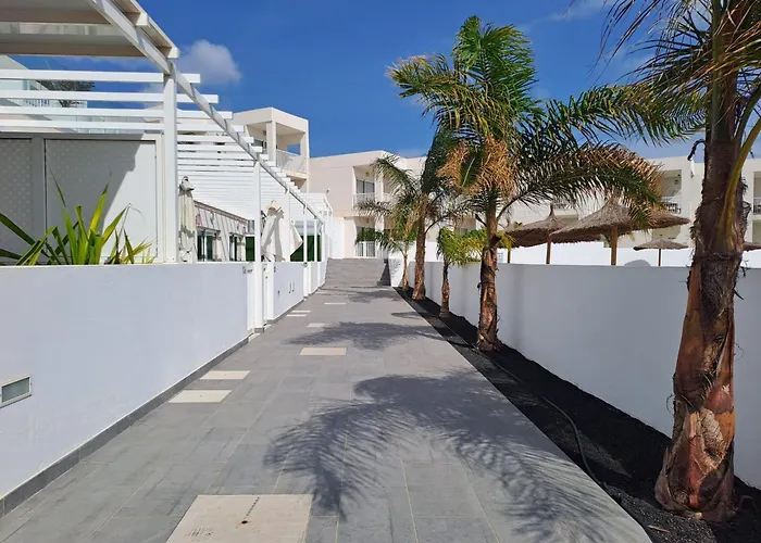 Luxury Sea View Senator Lanzarote * קוסטה טגוויסה